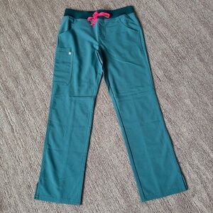 NWOT Figs Kade Cargo Pant - Hydrogreen - Small